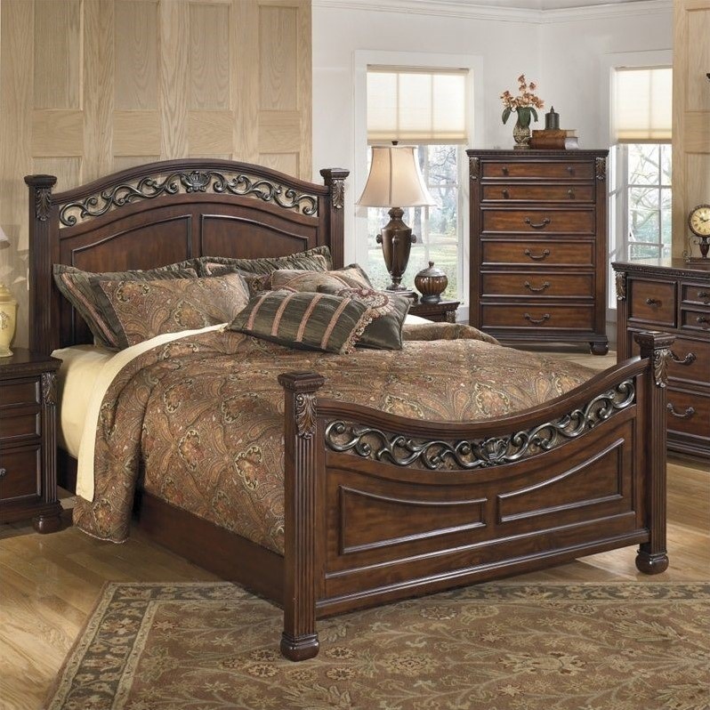 Signature Design by Ashley Furniture Leahlyn Panel Bed in Warm Brown ...