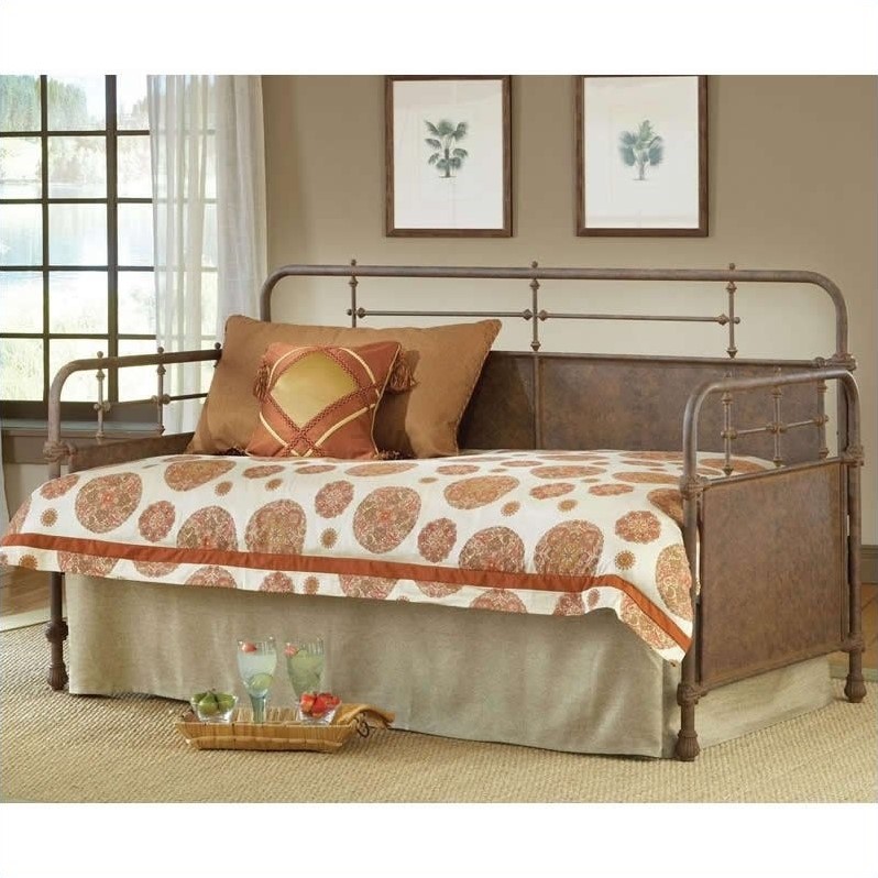 Hillsdale Kensington Metal Daybed In Old Rust - 1502DBLHXX